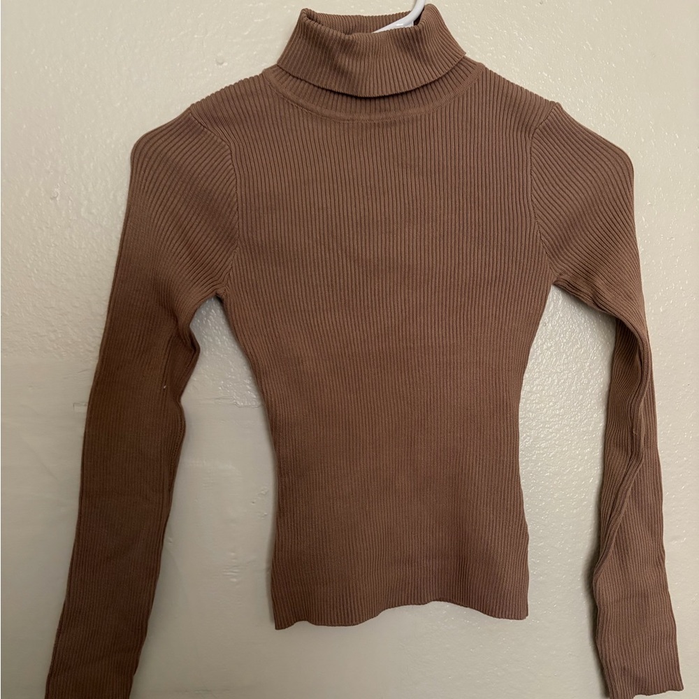 Women's Long Sleeve Ribbed Turtleneck Top - Brown